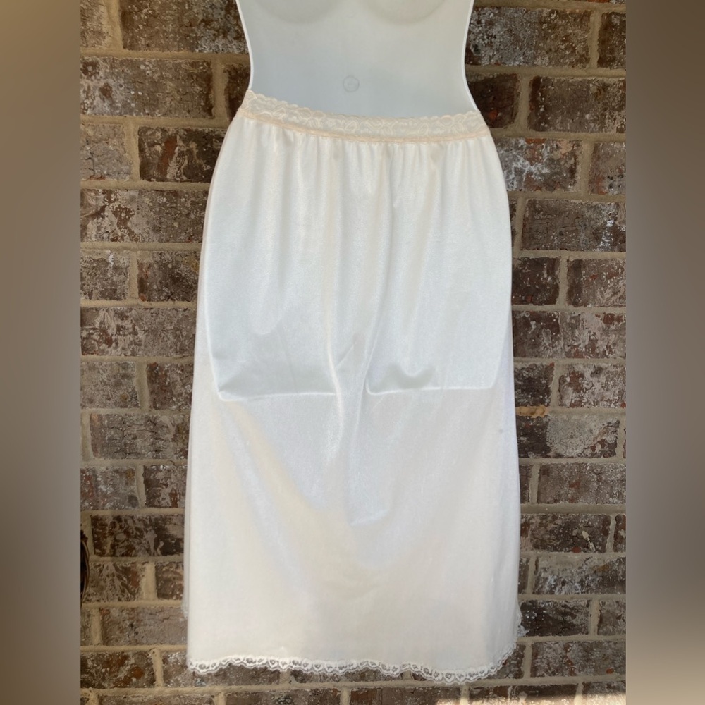 Half Slip with Lace  - Medium Ivory Lace Vintage